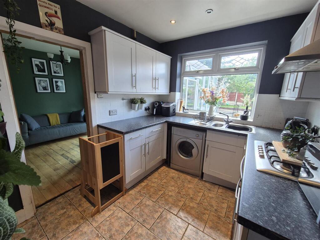 Firbank_200_kitchen.jpg