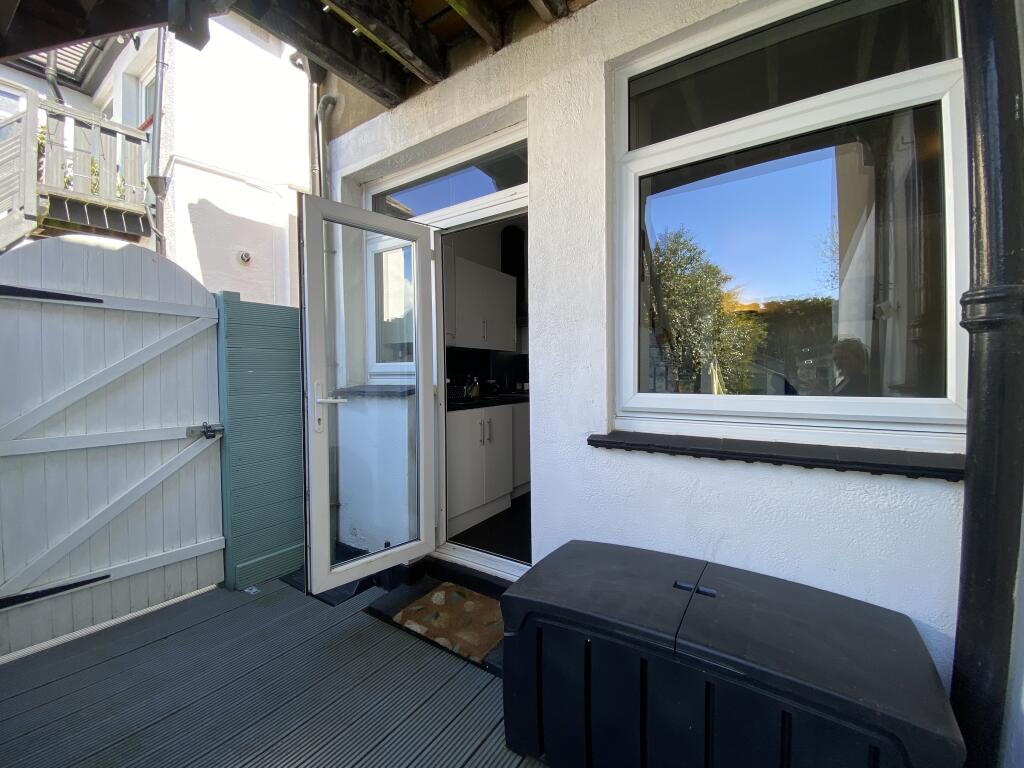 back door/rear gate