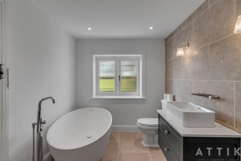 The Beeches, Watton Road, Shropham, NR17 1DY (34).