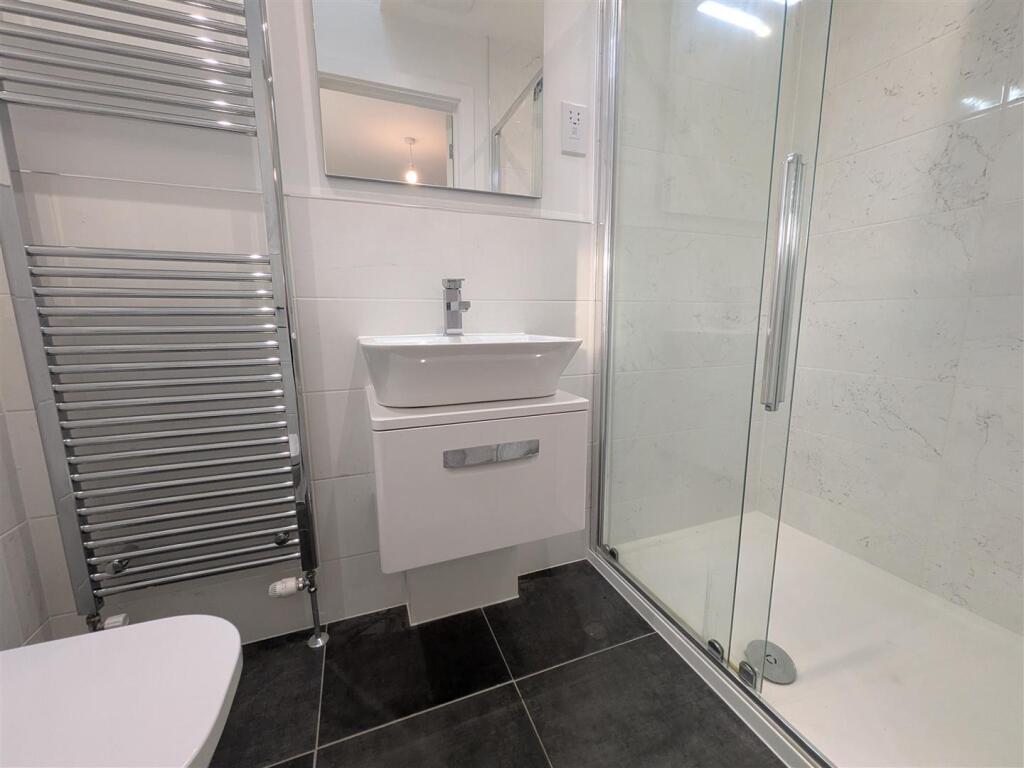 Ensuite shower room