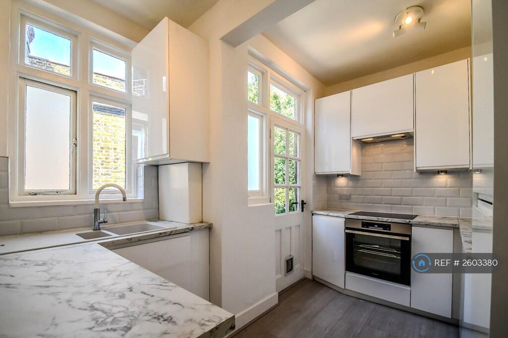 Kitchen 1