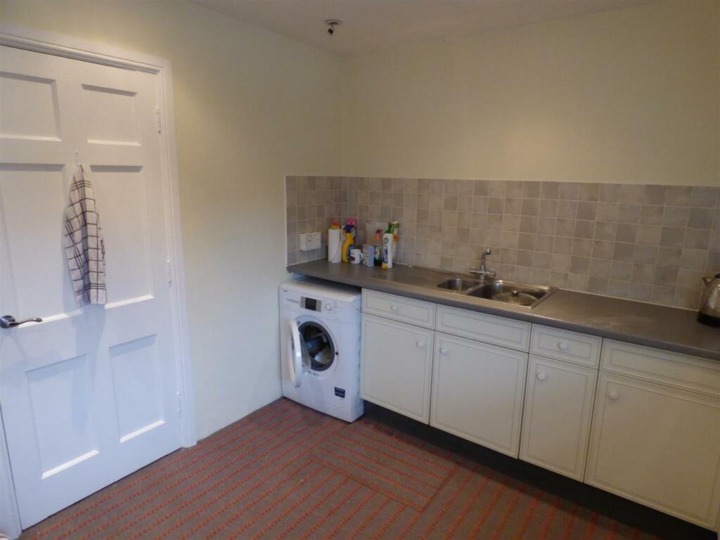 Kitchen View 2.JPG