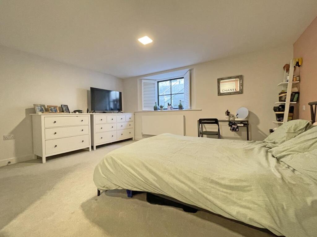 Dudding Court 10 - Master Bedroom Two.jpg