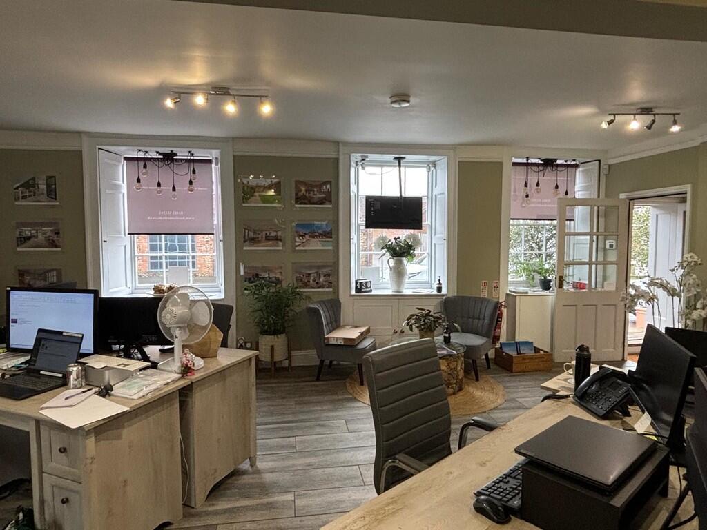 ccf9e400-9b9c-46f...