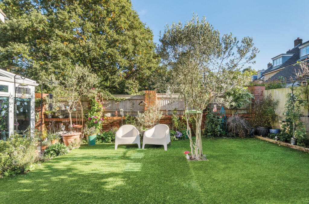 1362892-3-68e38ba...