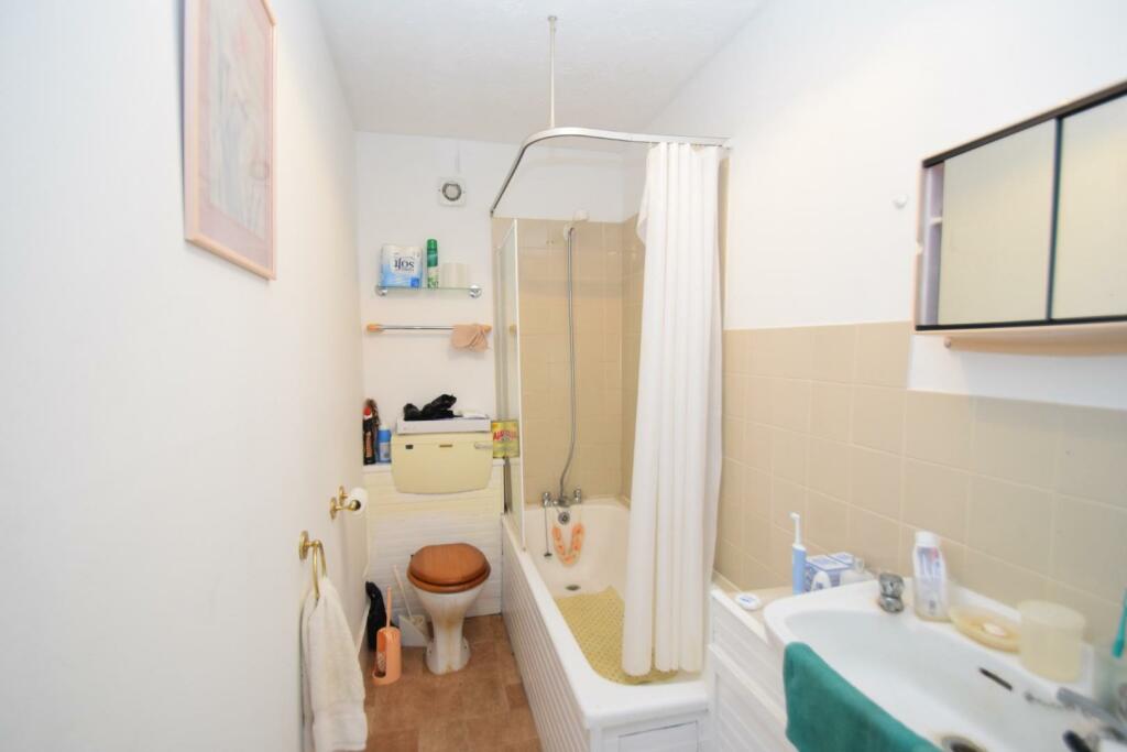 4 14 meads road bath.JPG
