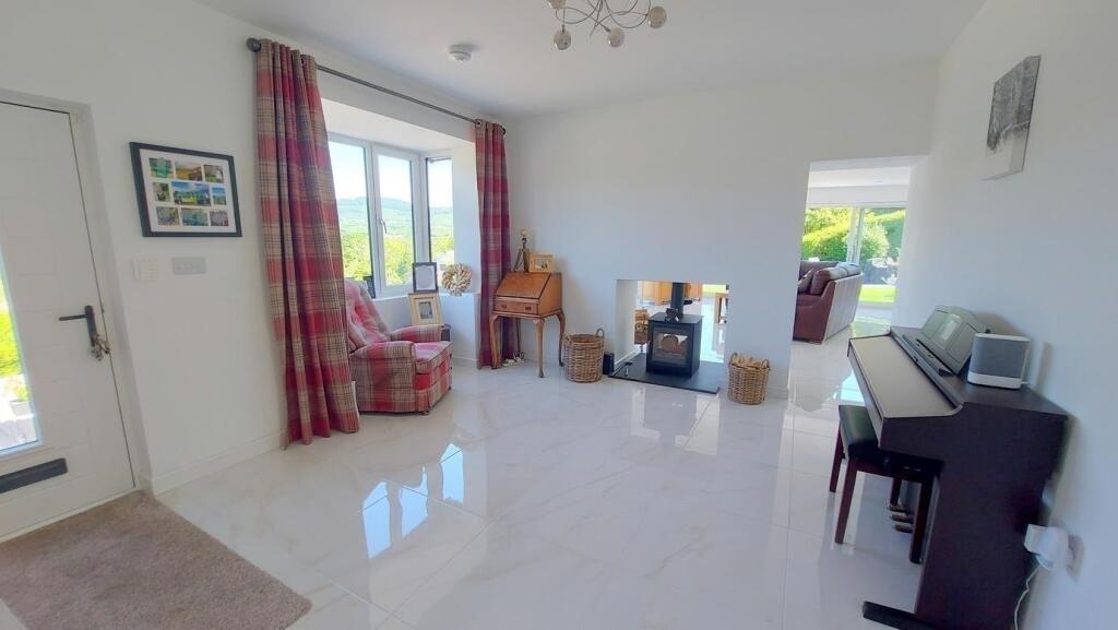 Entrance Hall/Reception Room