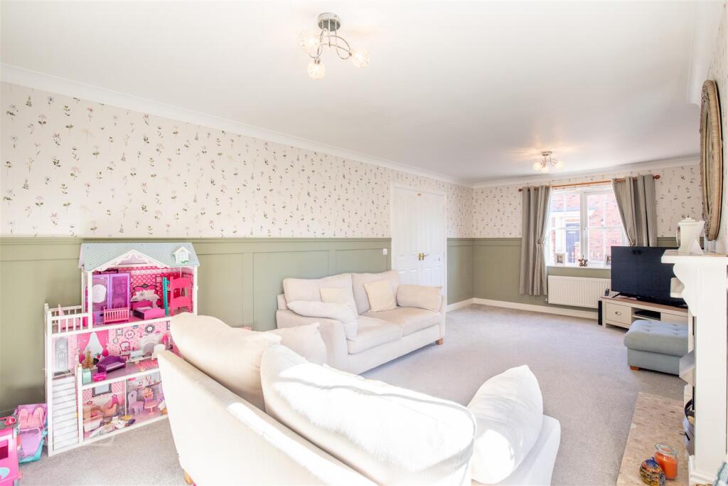 18 Forest School (7).jpg