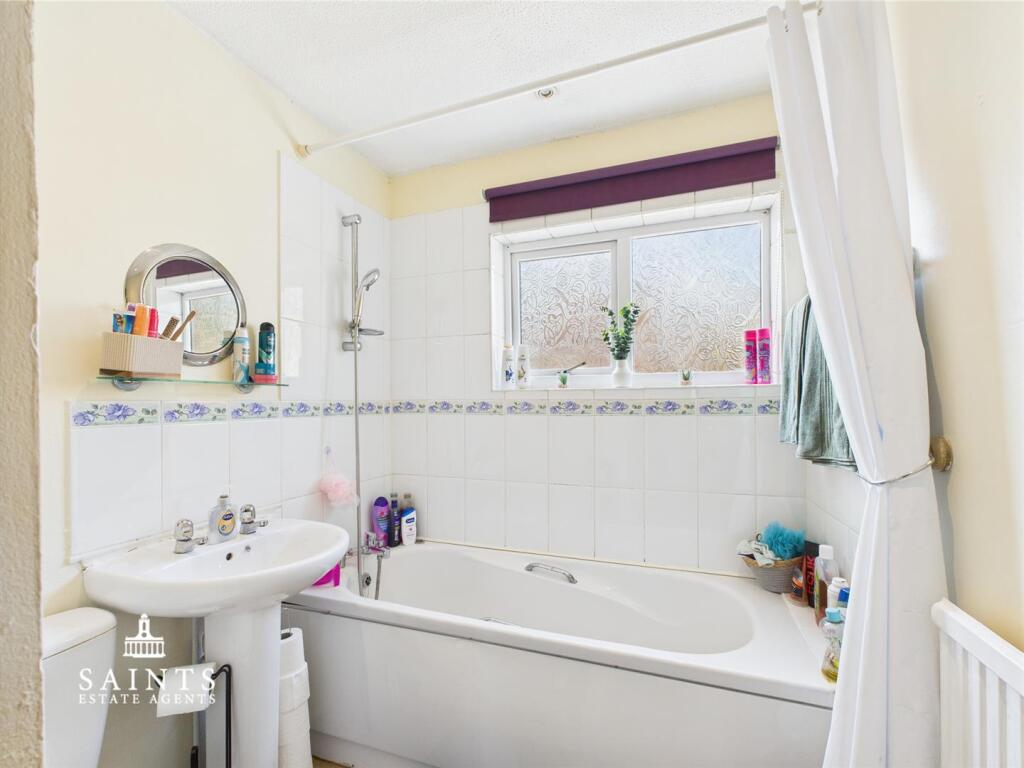 College Field Close, Northampton