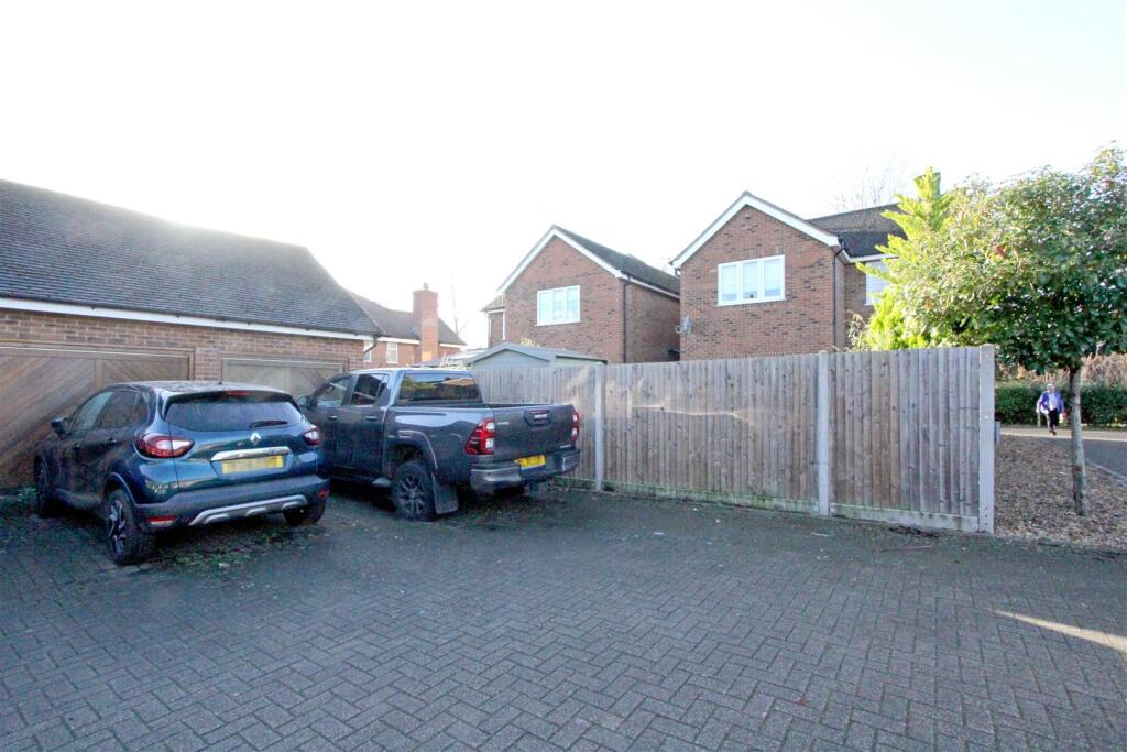 IMG_6961 parking.jpg