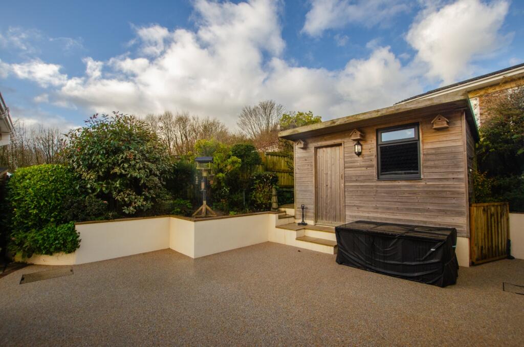 18 Lanhydrock View TPS Bodmin 01208 74182-21