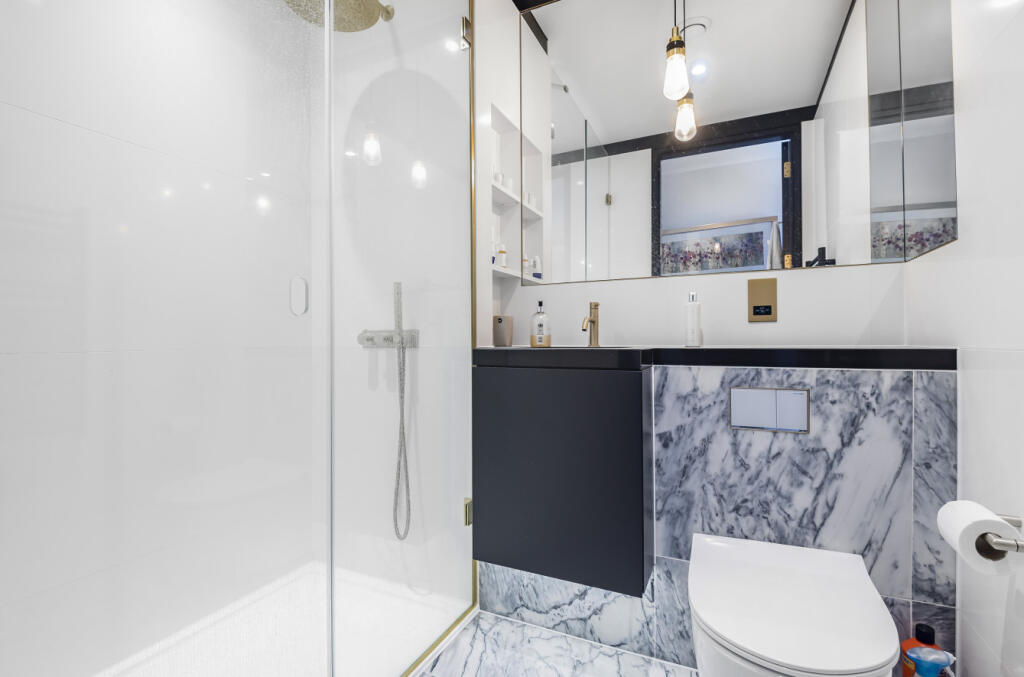 Ensuite.jpg
