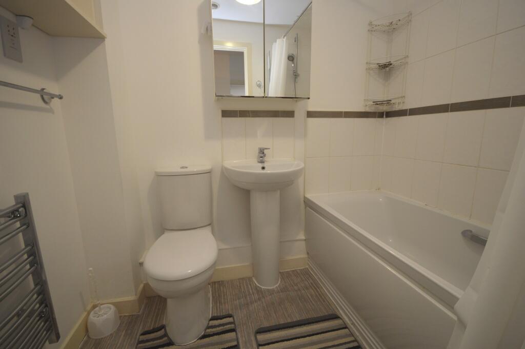 20 Harding House Bat