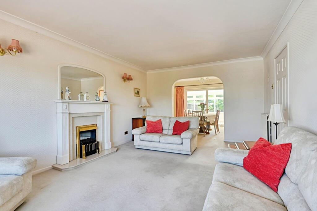 64bf7afa-Lounge 201.jpeg