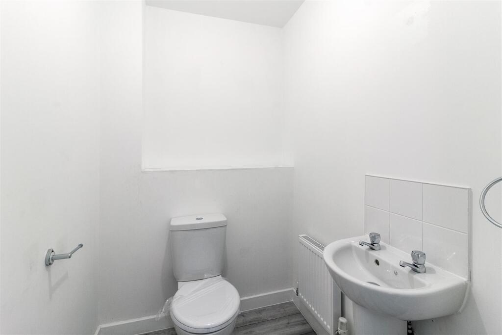 Cloakroom/WC
