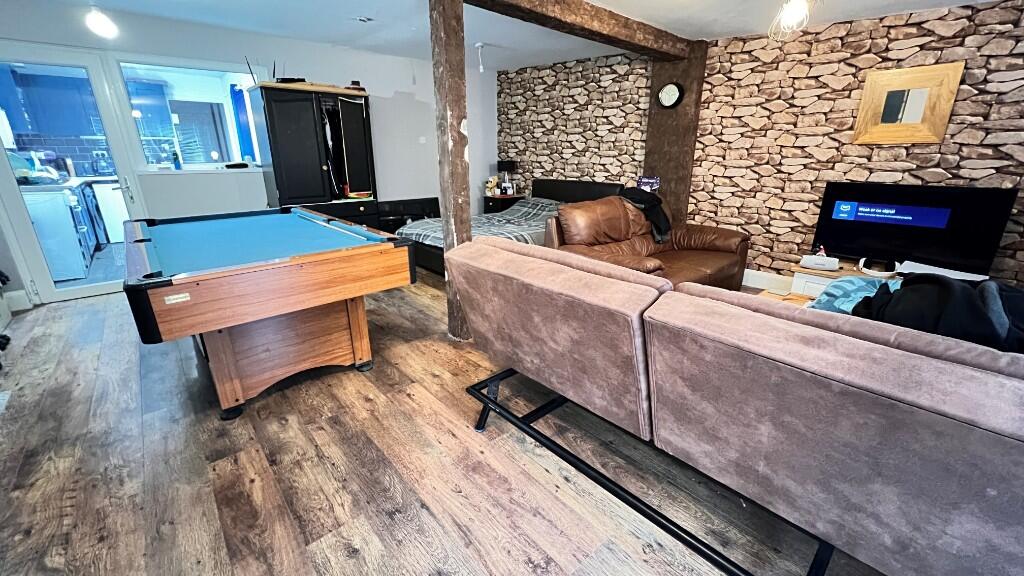 Leisure Suite