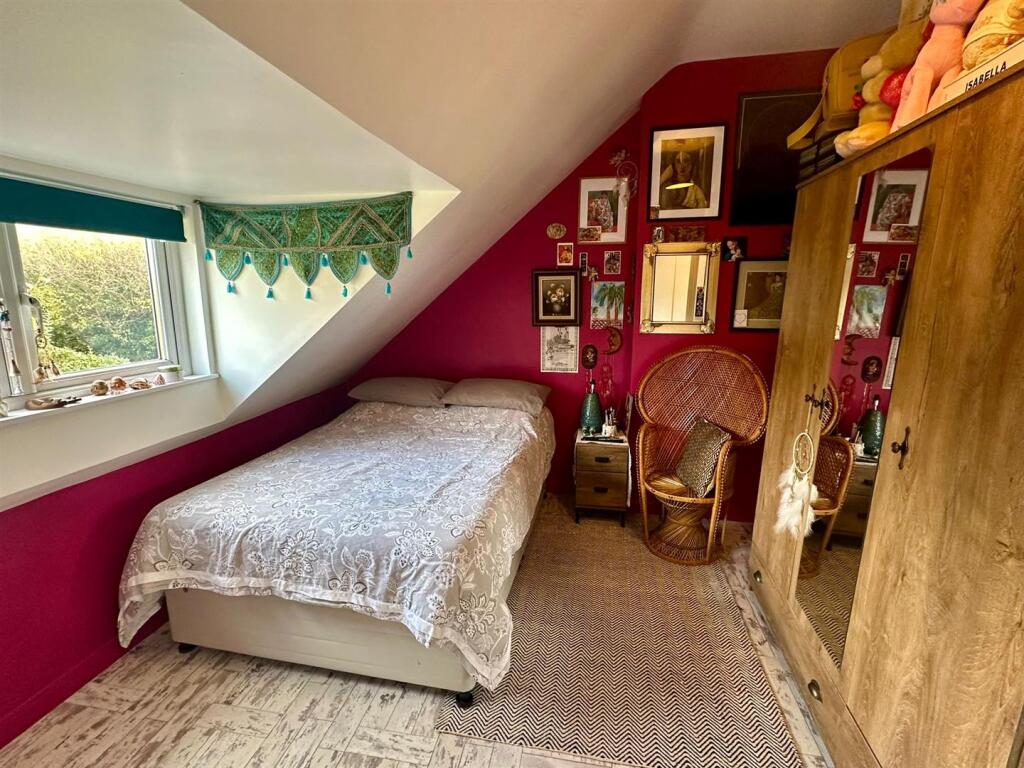 WhatsApp Image 2025-10-31 at 12.18.13_a4de074e.jpg