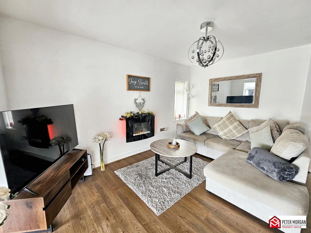 Open Plan Kitchen/ Dining/ Living