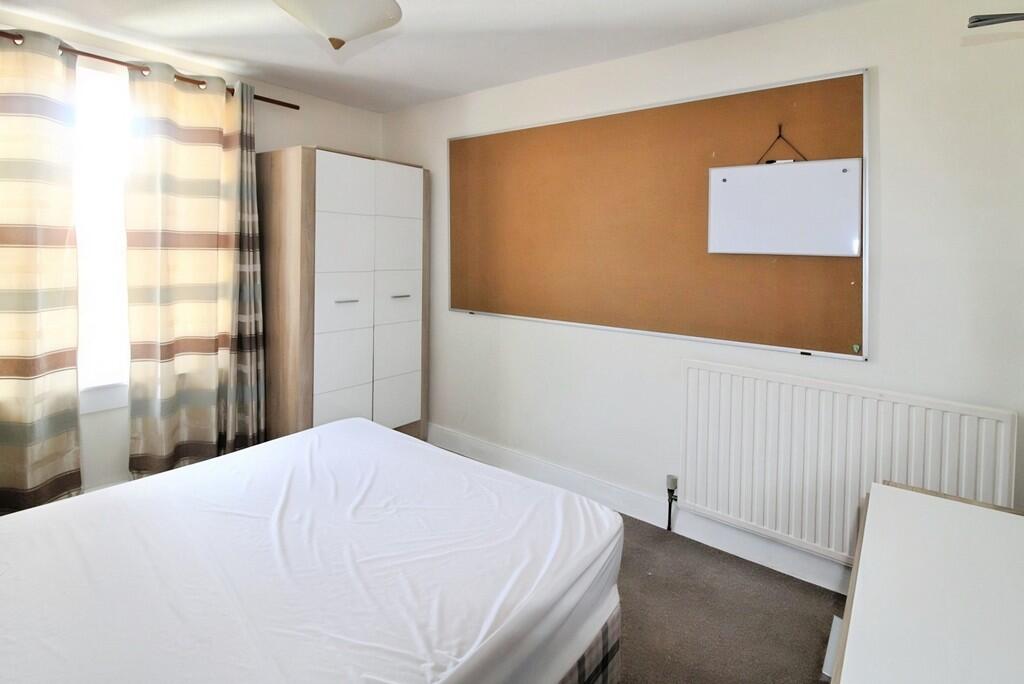 21a328a7-Bedroom ...
