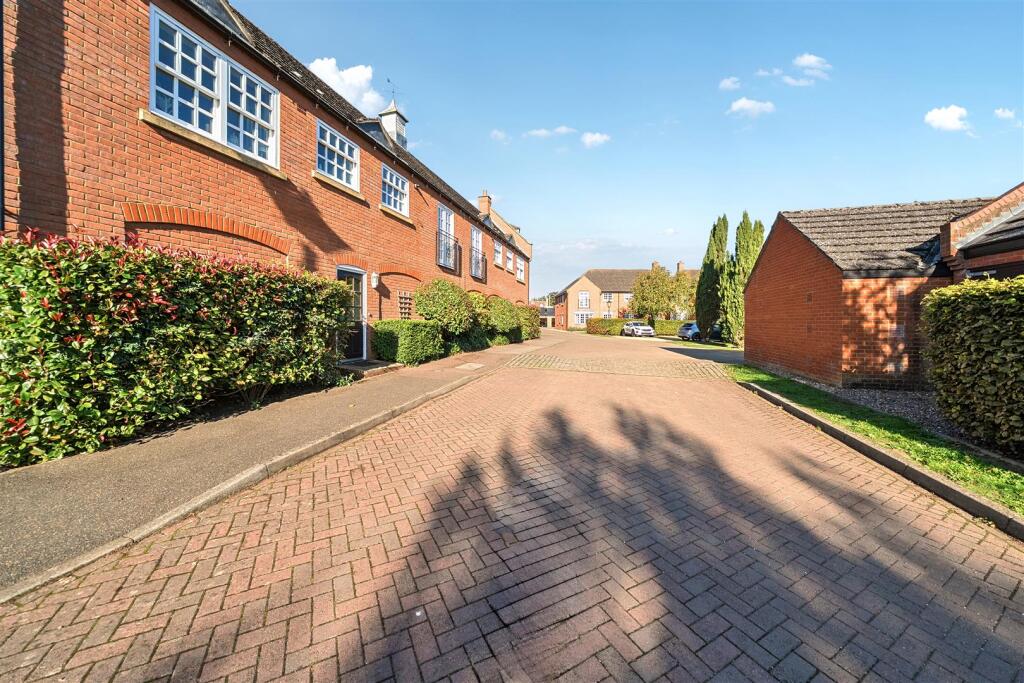 15 Reffield Close, Towcester (4).jpg