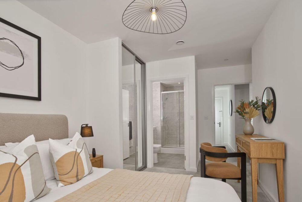 Campbell Wharf 2 bed apartment