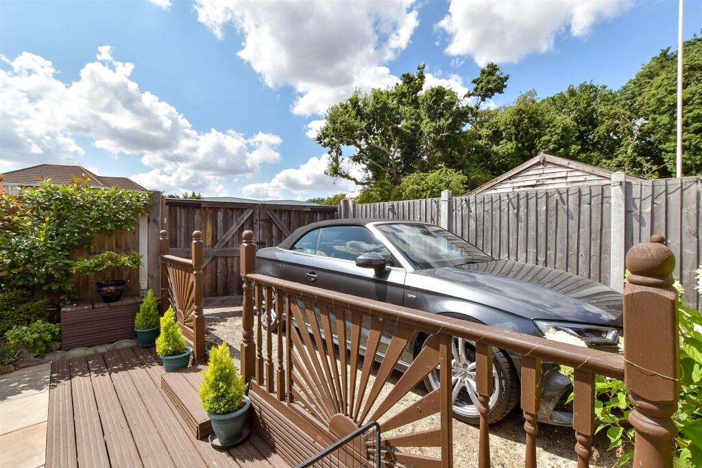 Driveway/Parking