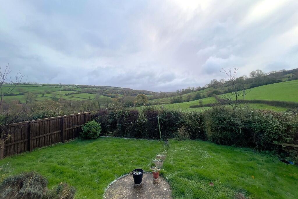 58 Iburndale Lane, Sleights, YO22 5DP