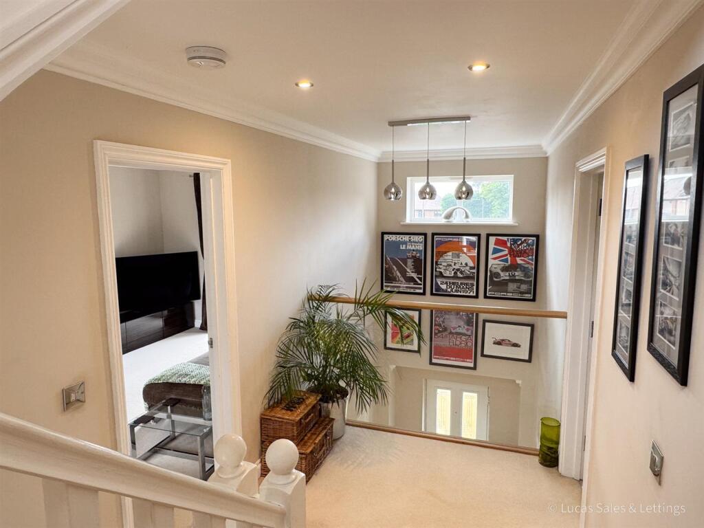 1 Caswell Close Kettering-18.jpg