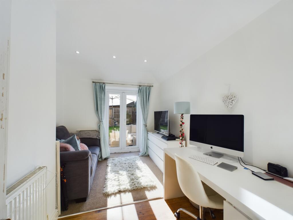 CAM01709G0-PR0046-STILL030