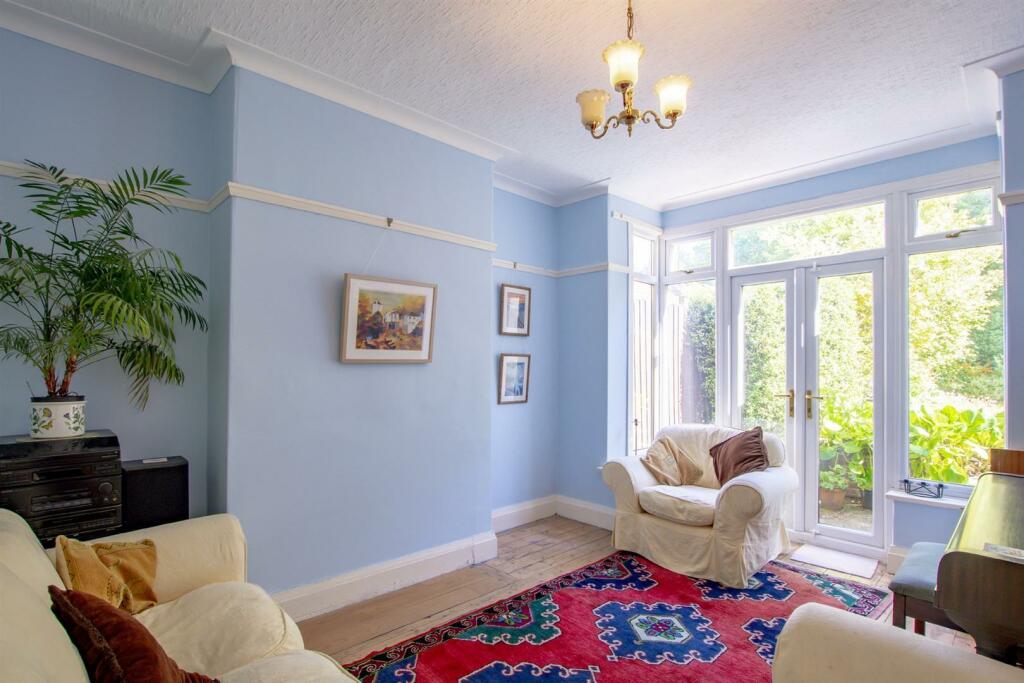 sitting room.jpg