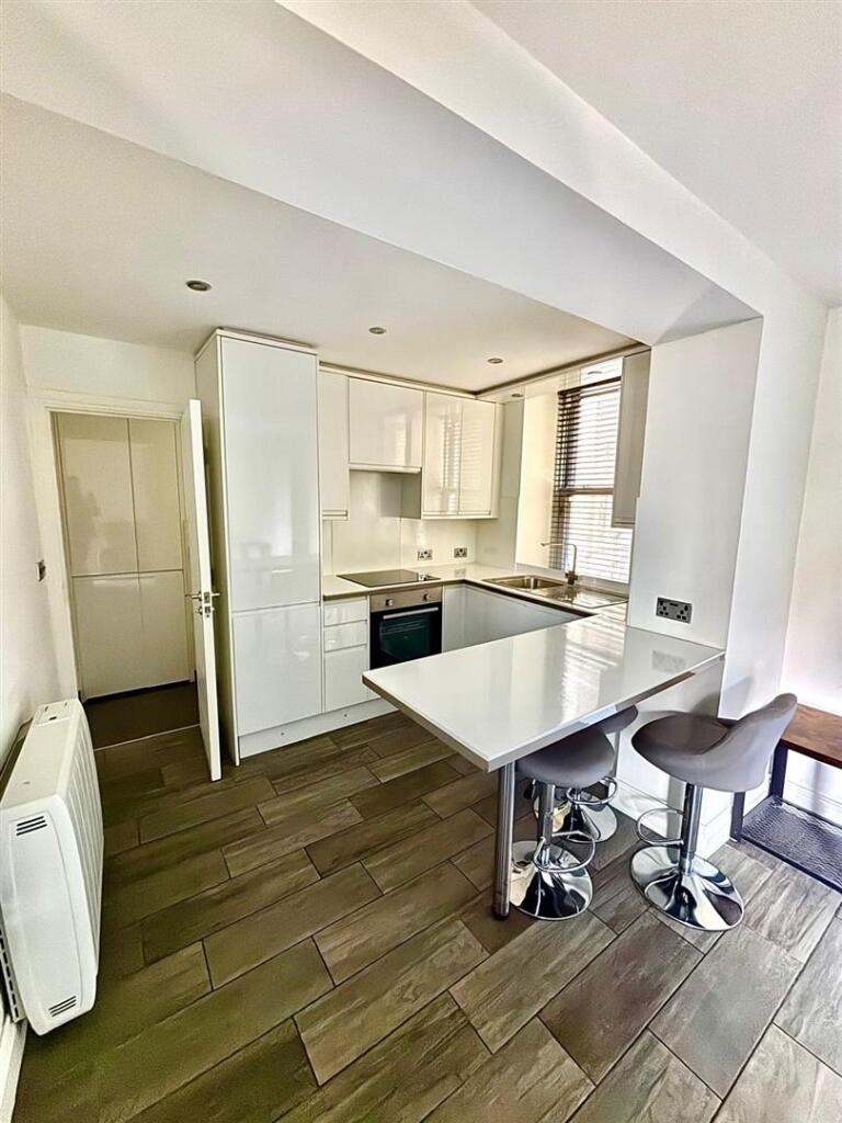 WhatsApp Image 2025-04-16 at 10.48.10_22736368.jpg