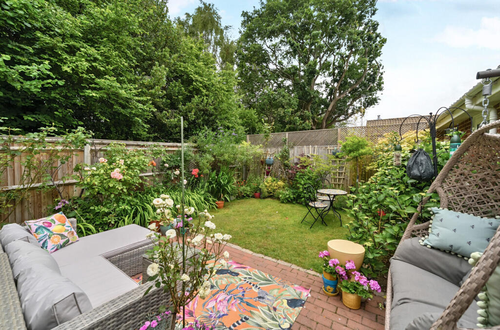 1302854-4-68494a0...