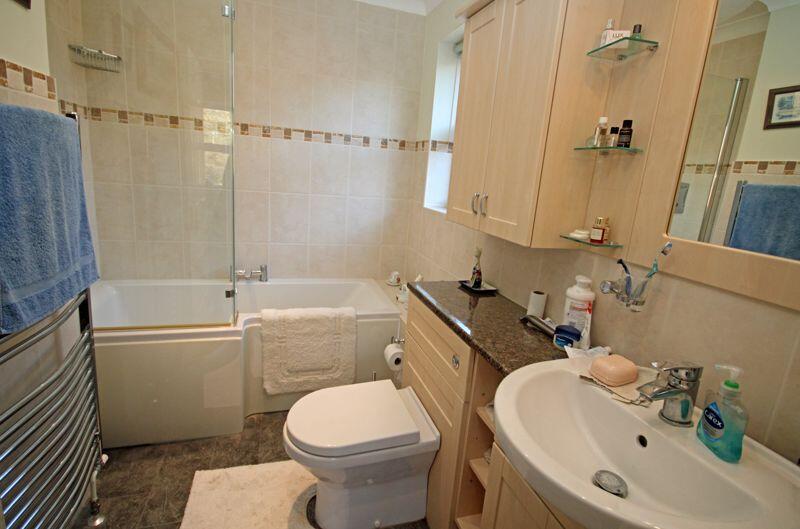 En-suite bathroom
