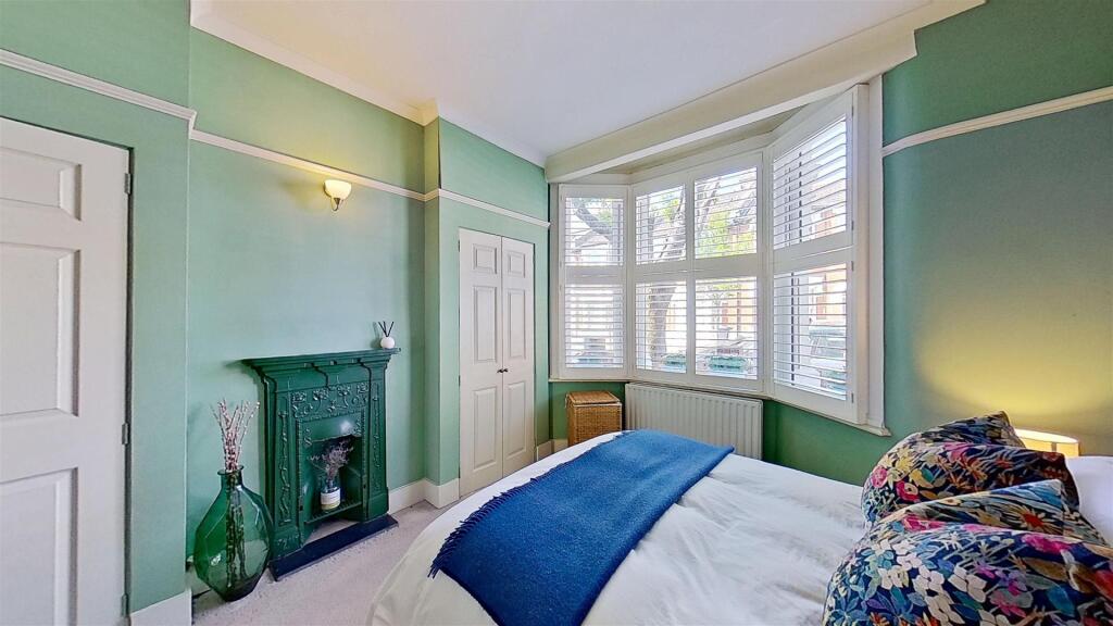 Steerforth-Street-Earlsfield-SW18-04292025_164822.