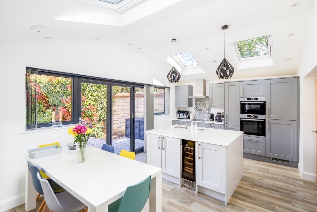 Kitchen-Family-Diner