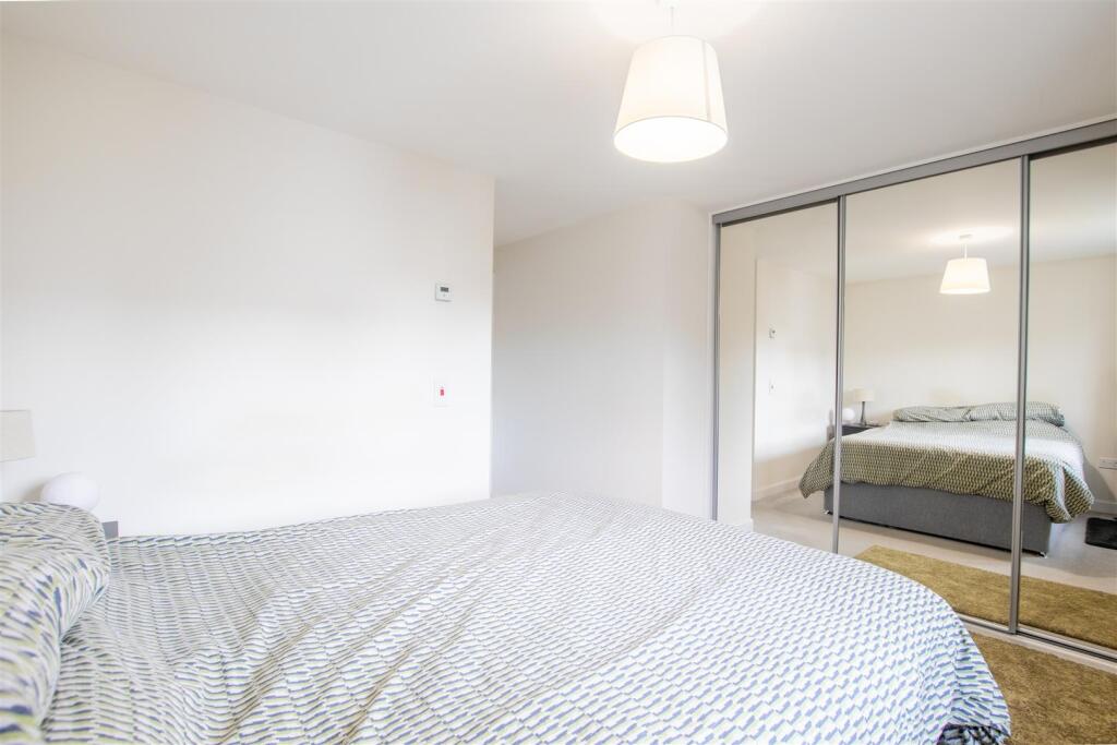 bedroom-1.jpg