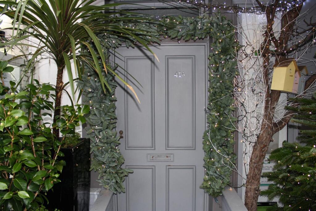 Bridge Road, East Molesey