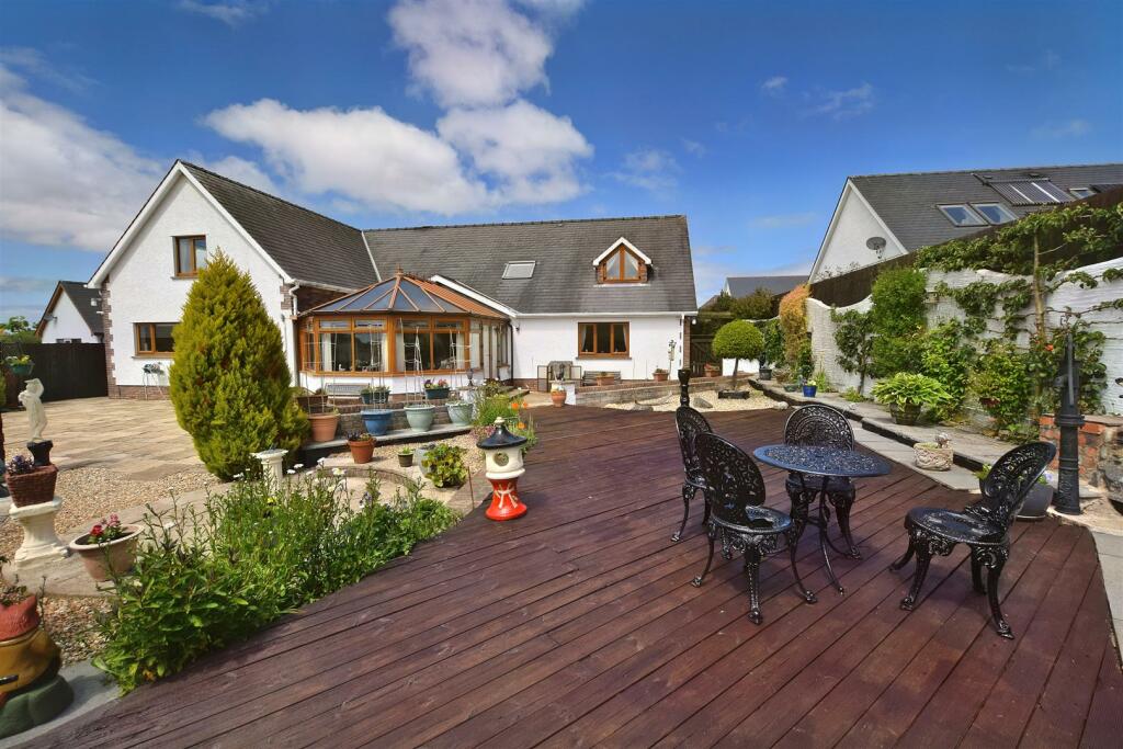 Rear of House / Decking