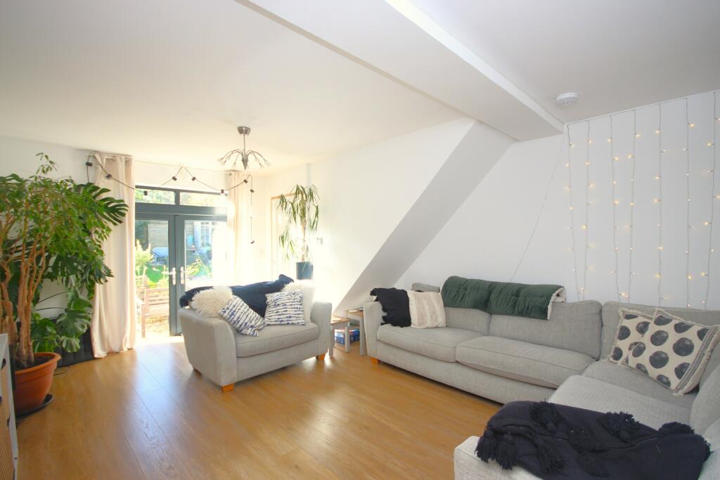 Annex living room
