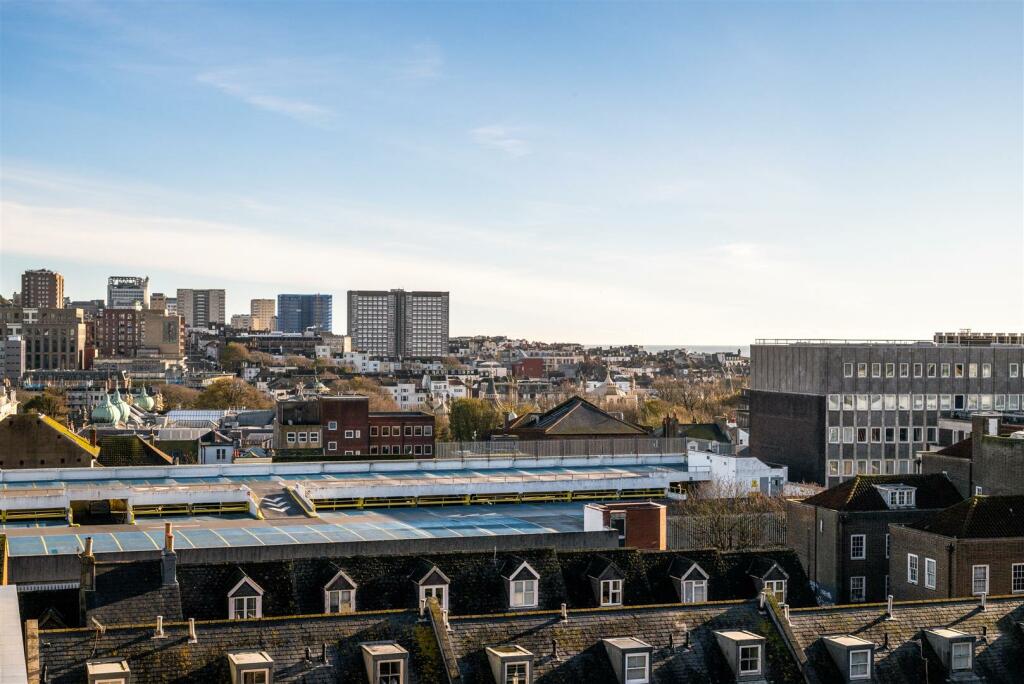 Flat 14, 126-128 Queens Road-8.jpg