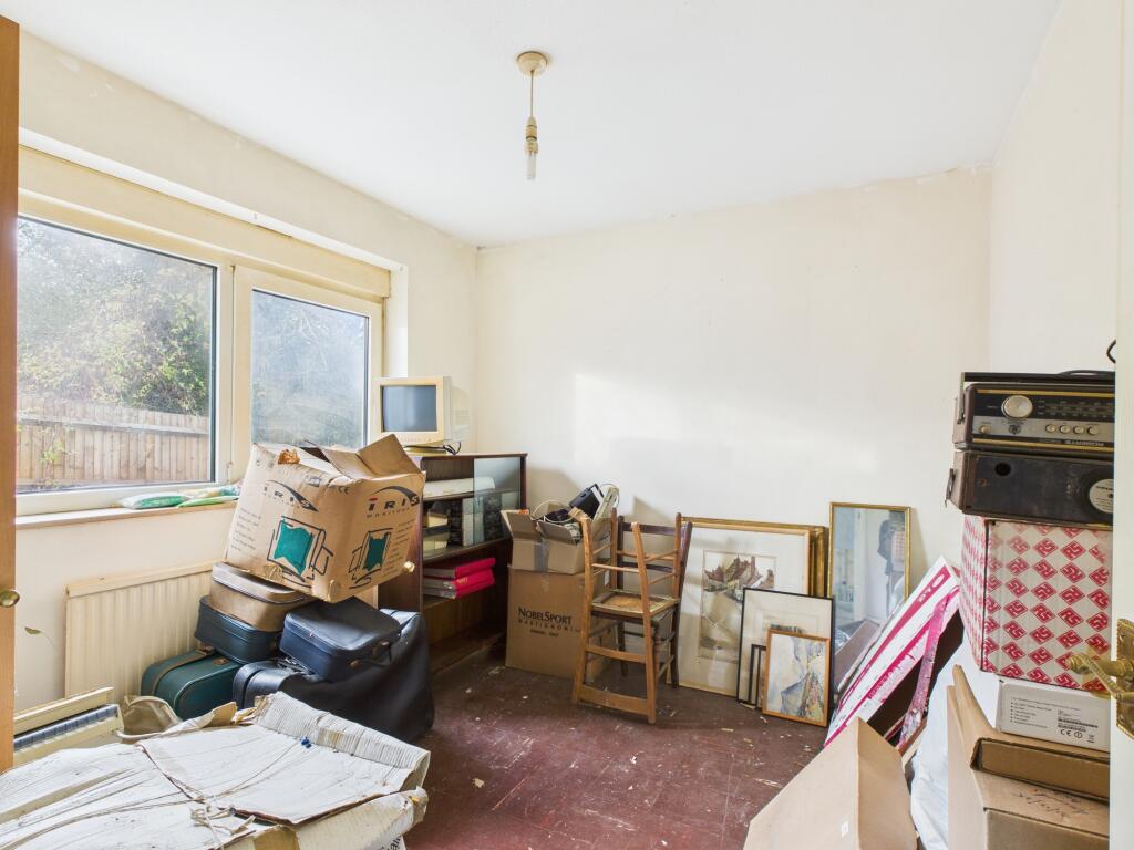 CAM04018G0-PR0407-STILL003