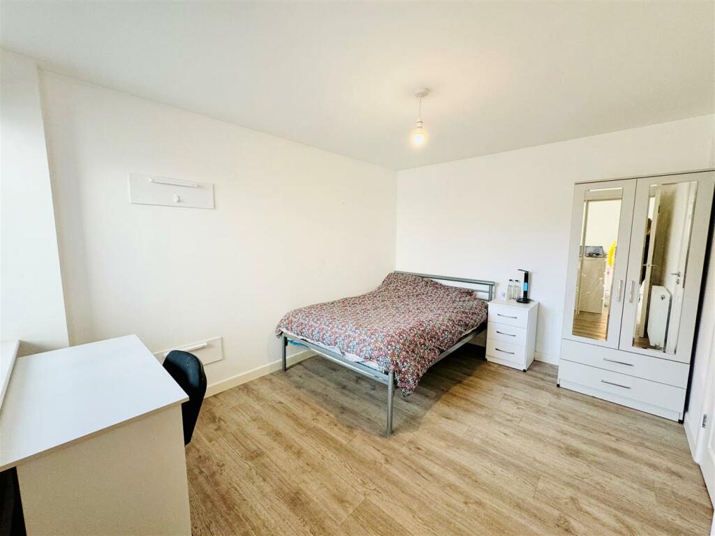 court street bedroom.jpg