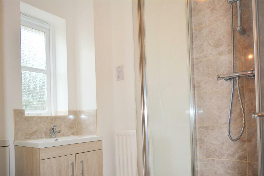Ensuite.jpeg