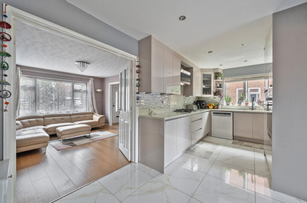 1302113-19-683d9a...