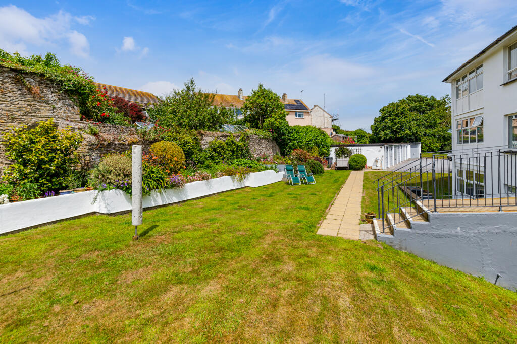 6 Rear Elevation 6 Stoke House Gardens Stoke Flemi
