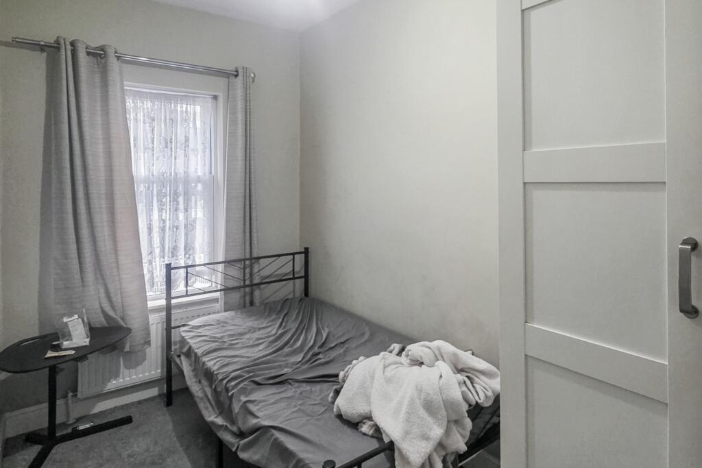 136 Darwin Road, Ealing, London, W5 4BH