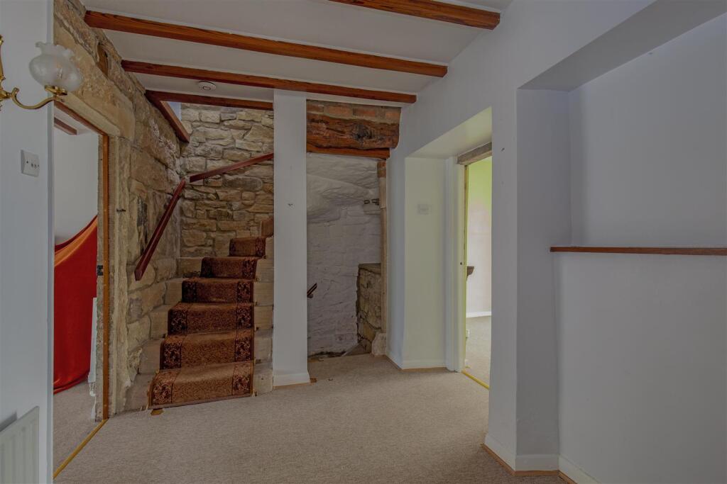 Entrance Hall-1.jpg