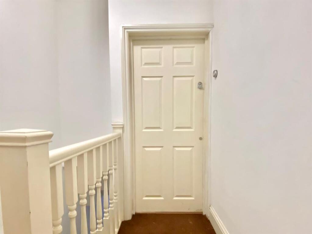 Hallway.jpg