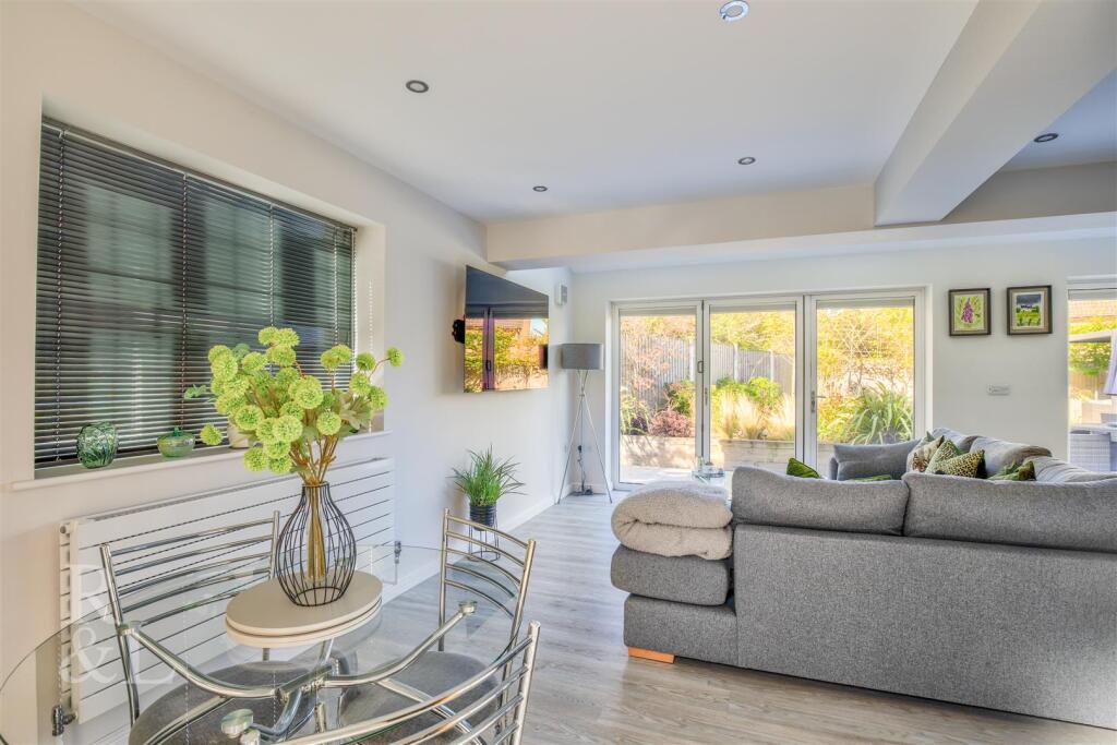 5 Killerton Park Drive (28).jpg