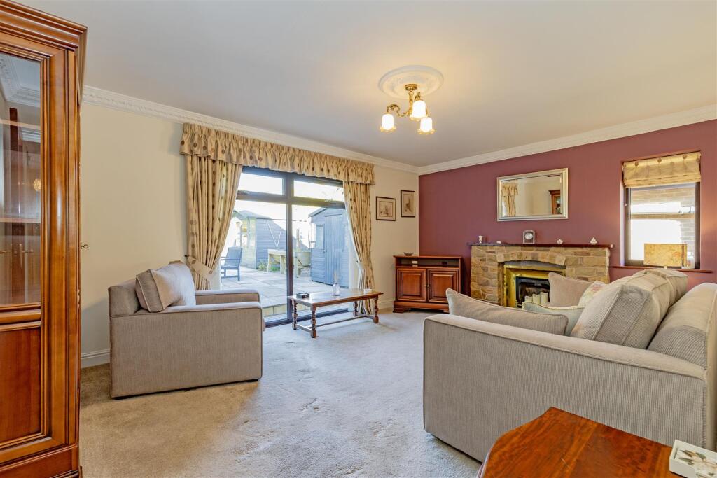 Reception Room-1.jpg